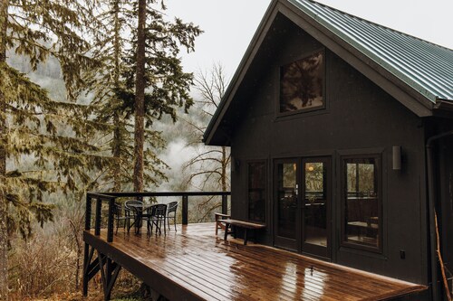 Off Grid Scandinavian Cabin & Barrel Sauna