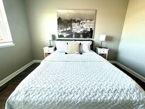 1 chambre, fer et planche à repasser, Wi-Fi, draps fournis