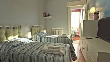 1 chambre, bureau, fer et planche Ă repasser, Wi-Fi gratuit