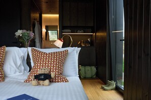 In-room safe, iron/ironing board, free WiFi