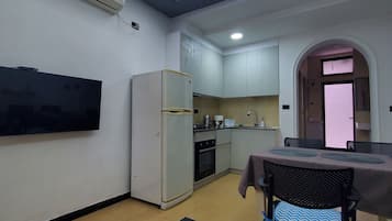 Dormitorio compartido de lujo, para no fumadores, patio | Área de sala de estar | Impresora