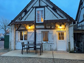 Exterior - Le logis des Glycines (6 adults 2 children) in the heart of the village of Nançay en Sologne (Nançay)