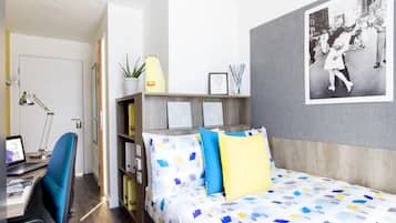 Single Room, Non Smoking | Blackout drapes, free WiFi