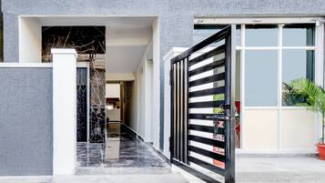 House | Reception