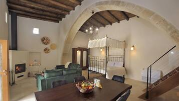 Desk, laptop workspace, free WiFi