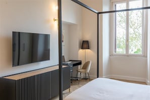 4 Schlafzimmer, BĂŒgeleisen/BĂŒgelbrett, Internetzugang, BettwĂ€sche