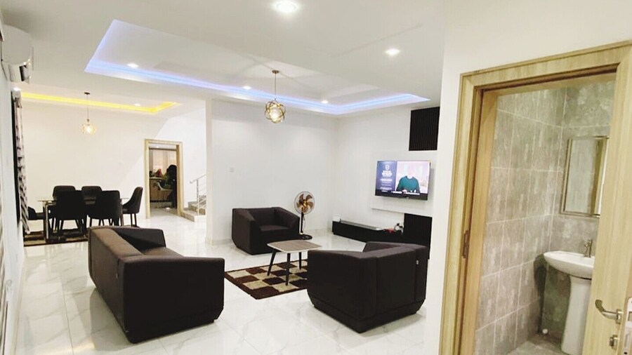 Merryway Apartment