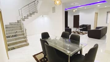 Economy Apartment, Balcony, City View | Interior