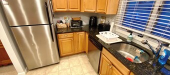 Ocean's Cove: Pets OK+Family Friendly+ Walk 2 Wawa+Free Parking