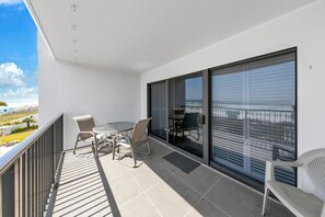 Outdoor dining - Emerald Towers 302 ~ Beach Front Resort (Destin)