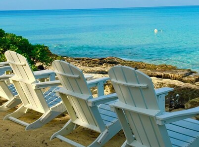 Private waterfront beach oasis - Coco Plum Hill