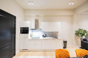 Appartement, 3 chambres | Coin séjour