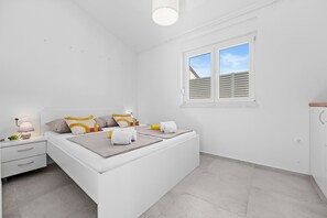 Apartment | 1 bedroom, iron/ironing board