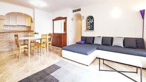 Unclassified image, 2 of 31, button - Apartment in Roses Near La Perola Beach (Roses)
