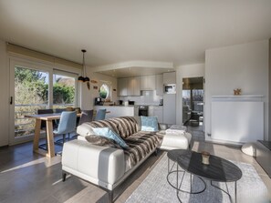 Apartment | Living room - Spacious Apartment With Mill Views in Koksijde (Koksijde)