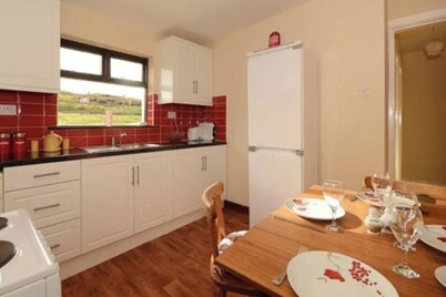 Sleep 6 Cottage -petsok, Selfcheck-in, Freeparking