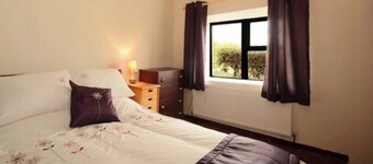 Sleep 6 Cottage -petsok, Selfcheck-in, Freeparking