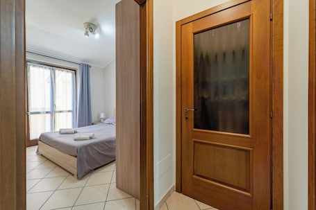 1 bedroom, free WiFi, bed sheets. Cà del Borgo - One Bedroom Apartment, Sleeps 4