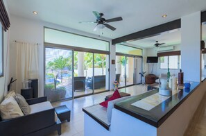 Interior - Oceanfront Luxury at Casa De Las Palmas / Isla Mujeres / 8BR / 10BA / Sleeps 16 (Isla Mujeres)