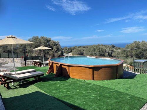Violetta - Nature's Palace with private pool & view