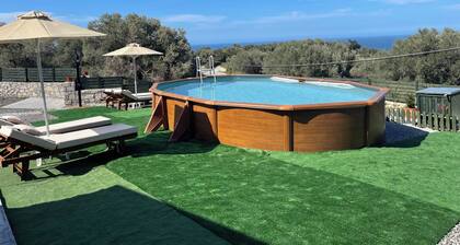 Violetta - Nature's Palace with private pool & view