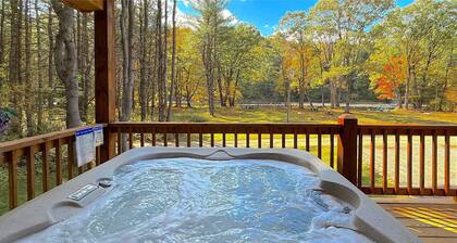 Brand New River Front House with Hot Tub!