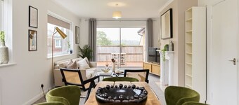 The Oxford Garden House - Spacious 5-bed Oxford Home With Garden & Balcony