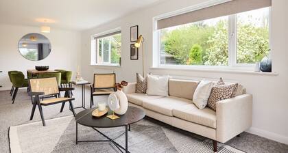The Oxford Garden House - Spacious 5-bed Oxford Home With Garden & Balcony