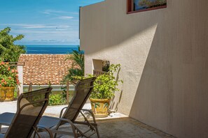 Terrace/patio - 1BR Casita with Pool, Beach Access, and Resort Amenities – Ideal for Couples (Playa Azul, Ocotal)