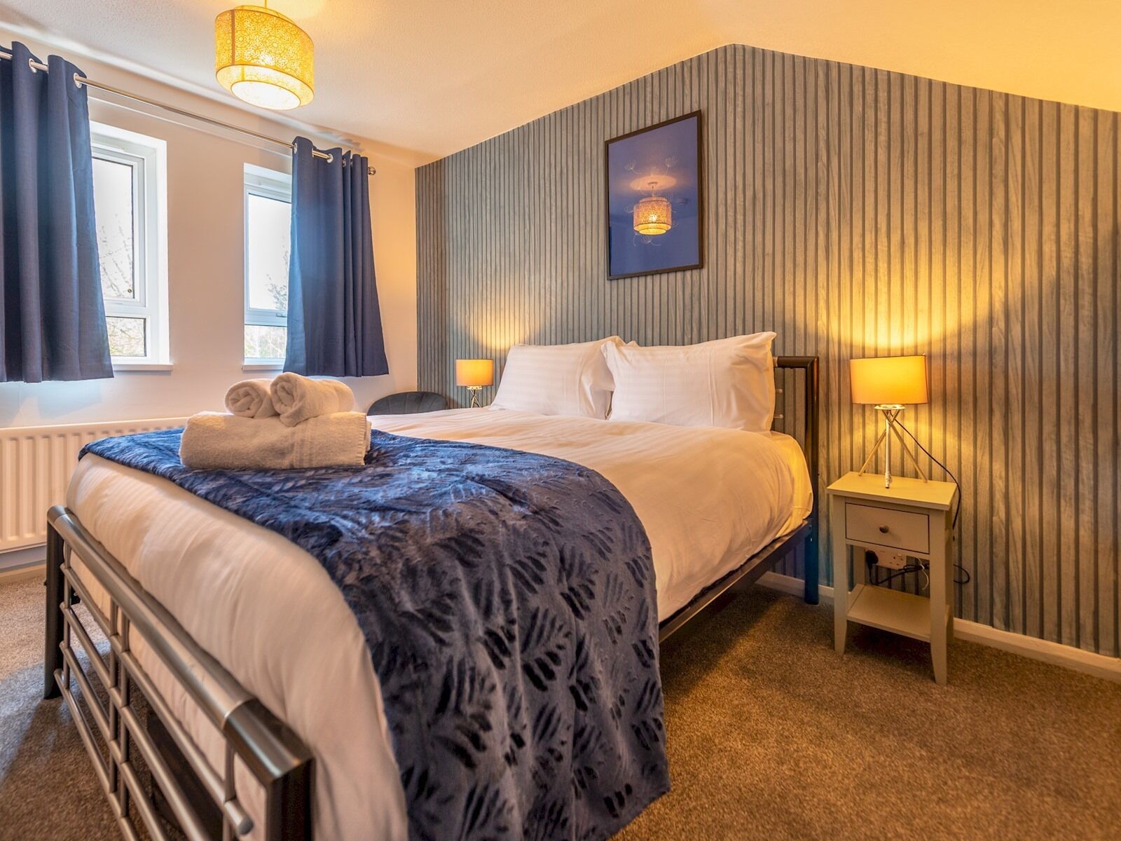 2 slaapkamers, een strijkplank/strijkijzer, gratis wifi, beddengoed