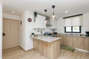 Fridge, microwave, oven, stovetop
