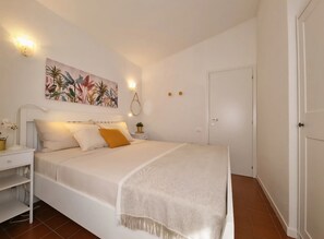 1 Schlafzimmer, Zimmersafe, Bügeleisen/Bügelbrett, Reisekinderbett