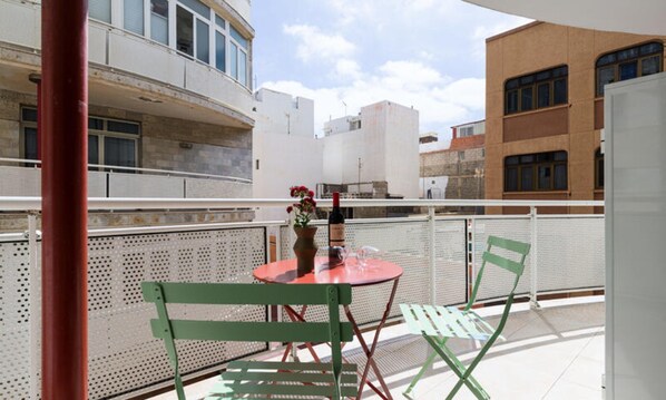 Outdoor dining - House in Las Palmas de Gran Canaria (Las Palmas de Gran Canaria)