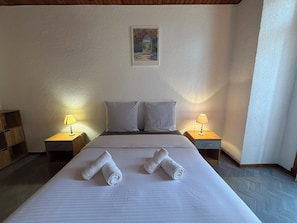 3 Schlafzimmer, BĂŒgeleisen/BĂŒgelbrett, Reisekinderbett, WLAN