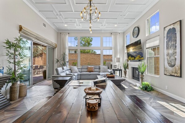 Smart TV, fireplace, offices