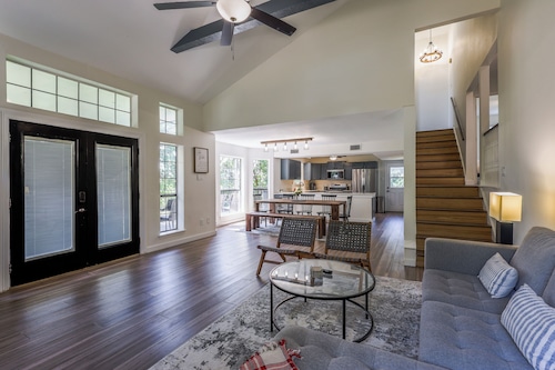 A dream retreat on the water - The Lakeland House