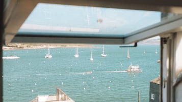 2 quartos, ferros/tábuas de passar roupa, Wi-Fi de cortesia