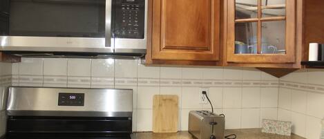 Microwave, oven, stovetop, dishwasher