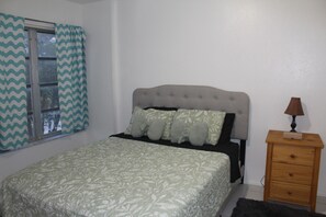 2 bedrooms, desk, free WiFi, bed sheets