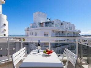 Apartment | Balcony - Studio in Empuriabrava Near Sandy Beach (Castello d'Empuries)