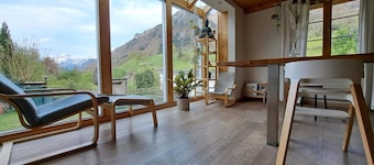 Alpine Chalet With Mountain Views & Tranquillity
