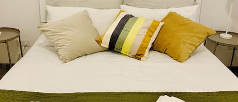 1 bedroom, WiFi, bed sheets