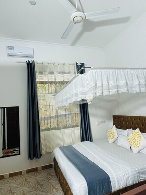 Deluxe Double Room | Desk, laptop workspace, free WiFi - KDP LODGE KIHONDA (Morogoro)