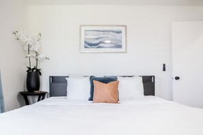 2 bedrooms, iron/ironing board, travel cot, WiFi