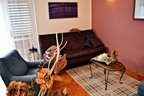 Apartment | Living room - Apartment With Private Pool, Mountain View (Krsan)