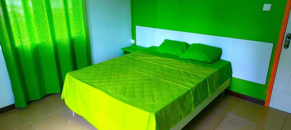 2 sovrum, strykjärn/strykbräda, wi-fi och sängkläder