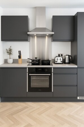 Fridge, microwave, oven, stovetop