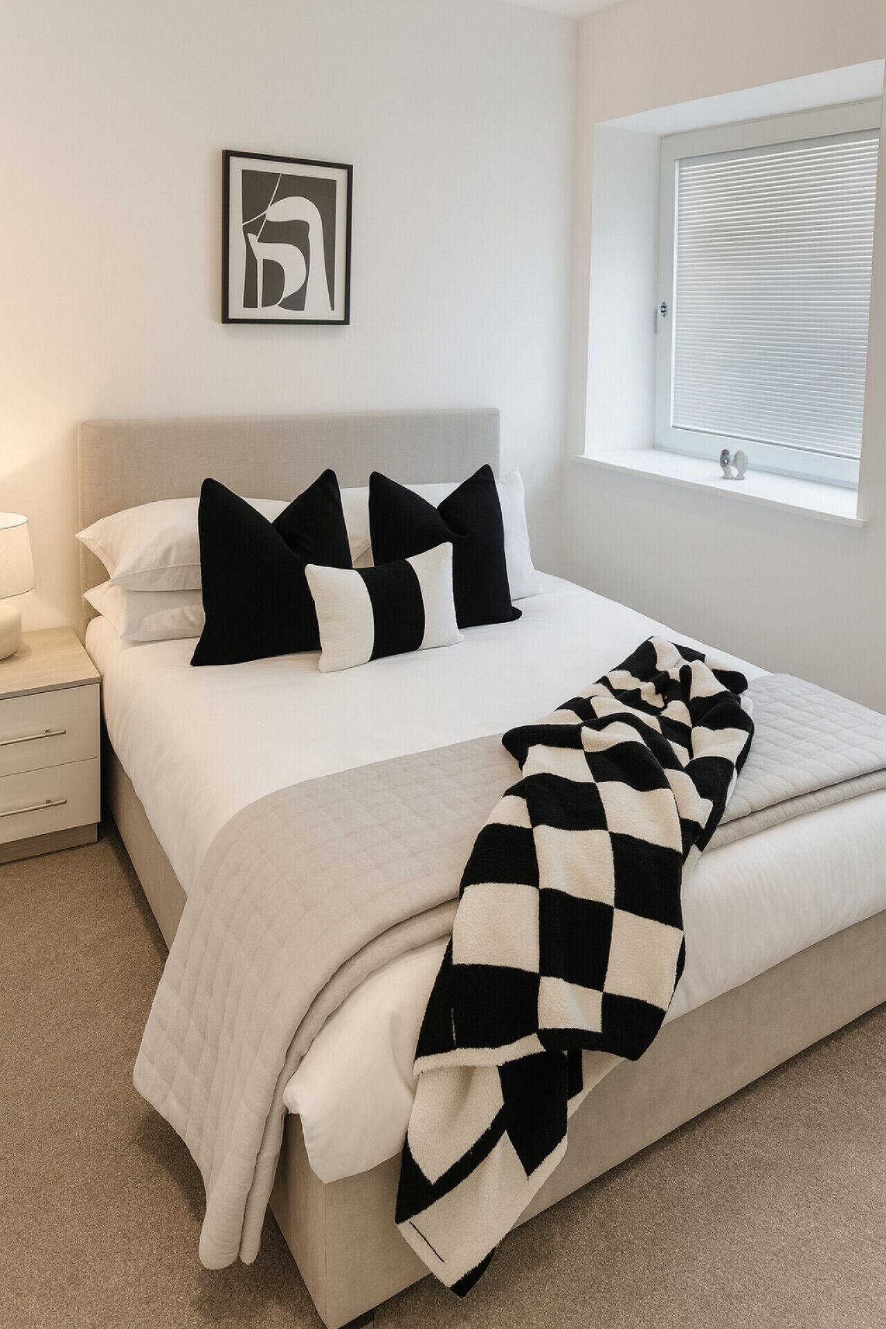 2 habitaciones, tabla de planchar con plancha y wifi gratis 
