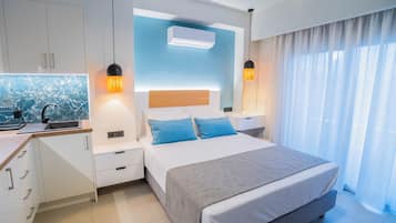 Junior Suite with Panoramic View | In-room safe, soundproofing, iron/ironing board, free WiFi