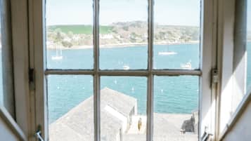 Apartamento, vista para o mar | 2 quartos, ferros/tábuas de passar roupa, Wi-Fi de cortesia